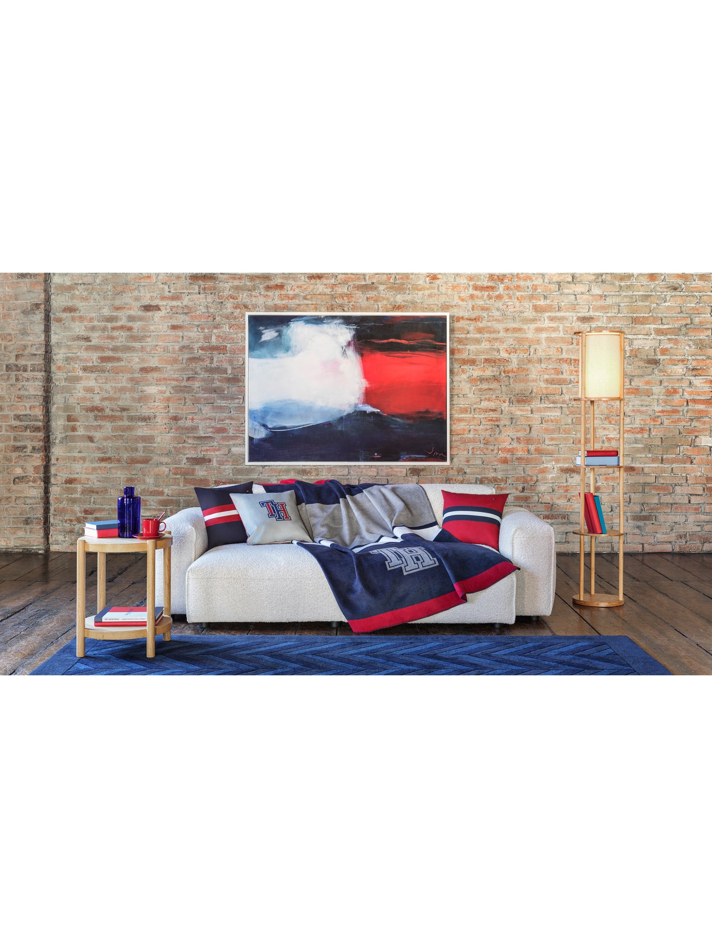 Tommy Hilfiger Initial Fleece Throw