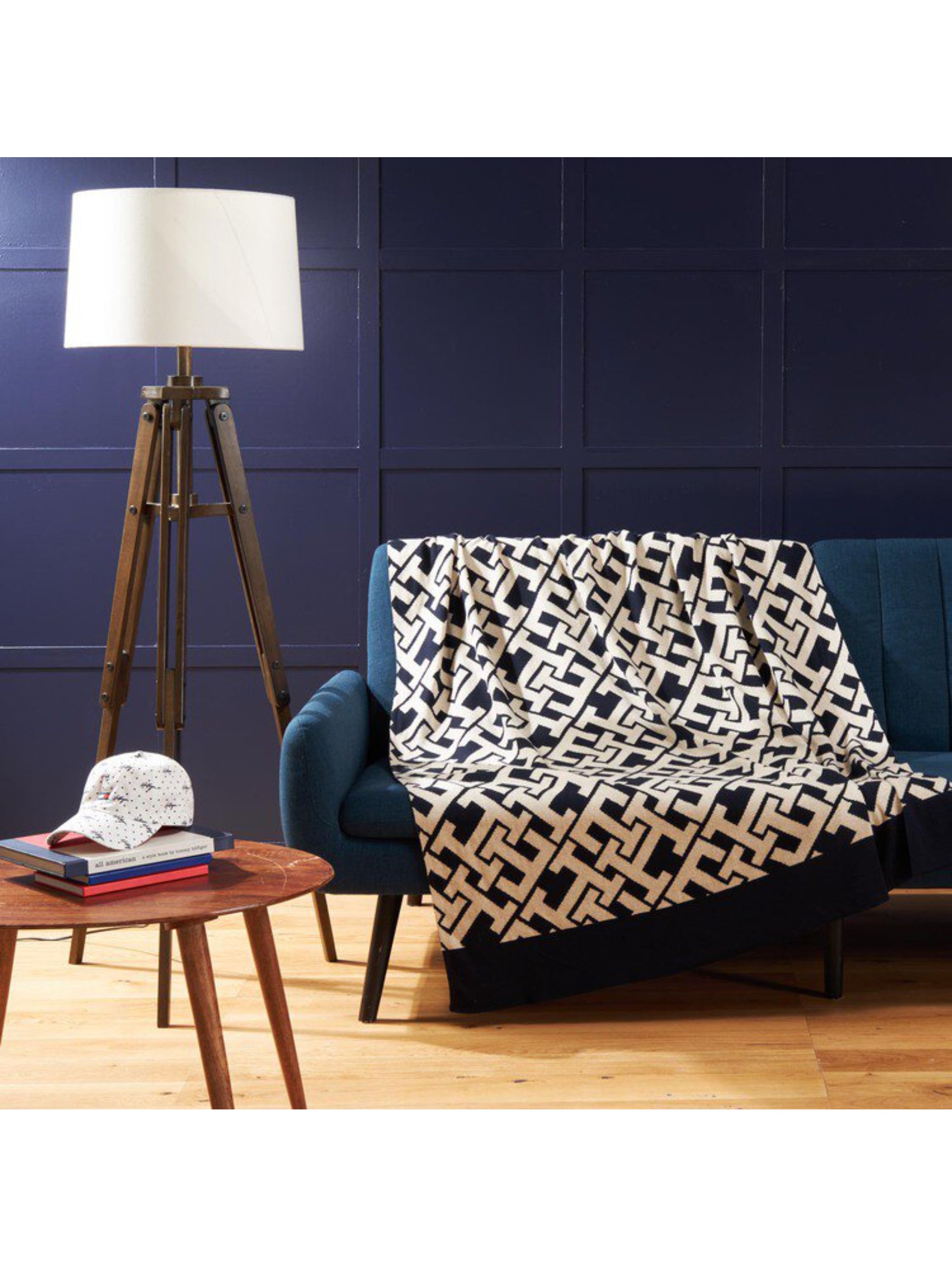 Tommy Hilfiger Spirit Knitted Throw