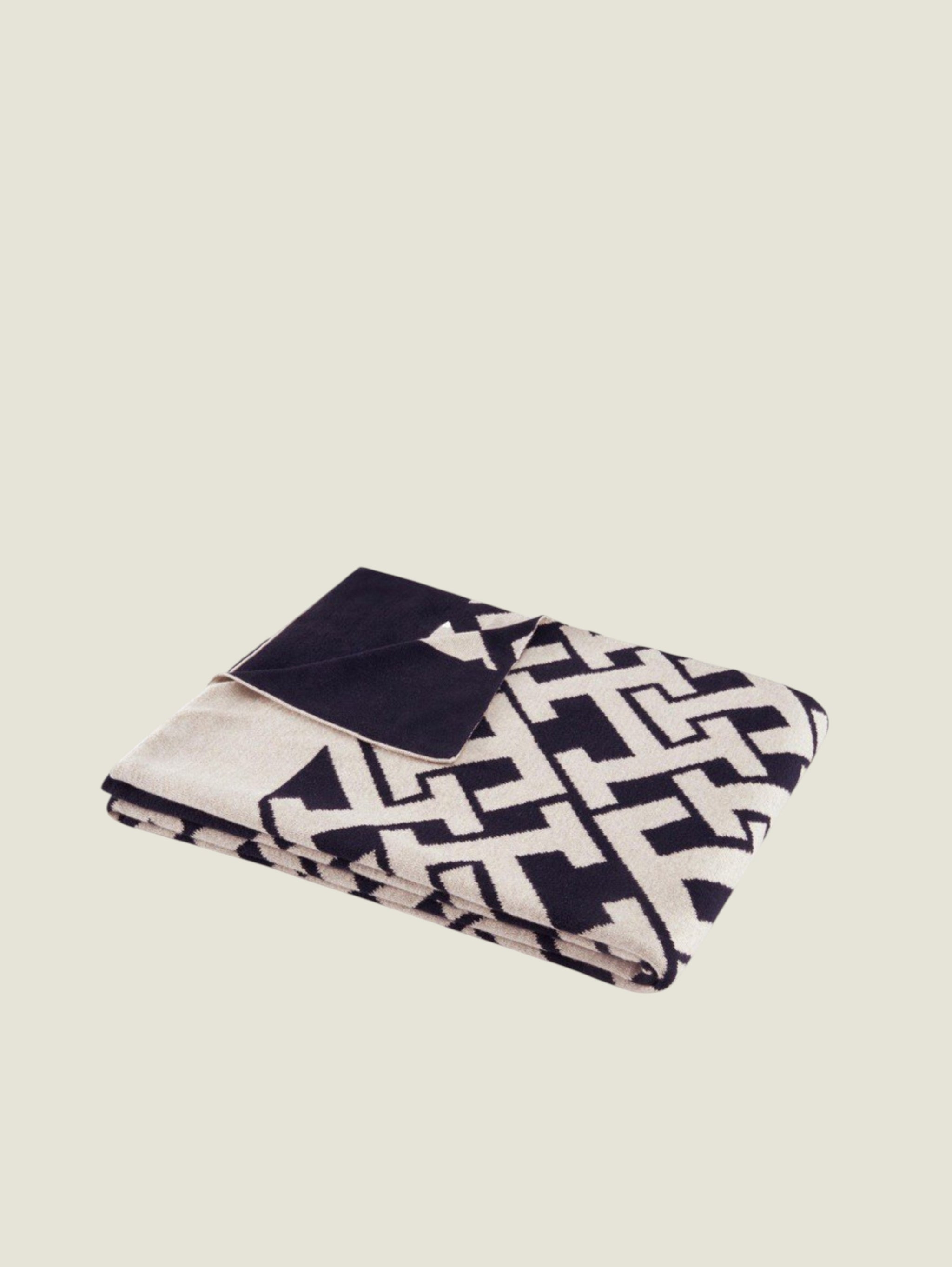Tommy Hilfiger Spirit Knitted Throw