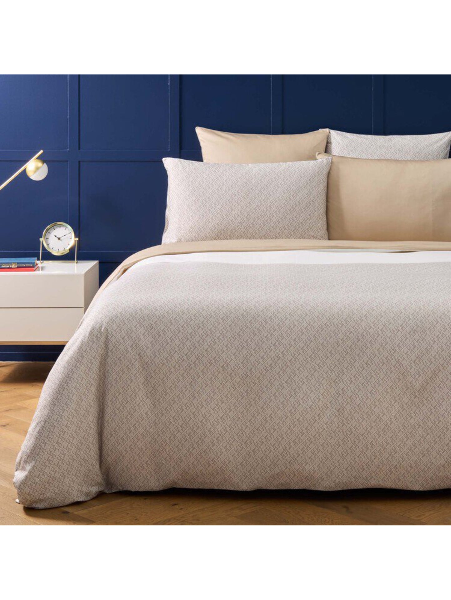 Tommy Hilfiger 210 Thread Count Sateen Weave Duvet Cover