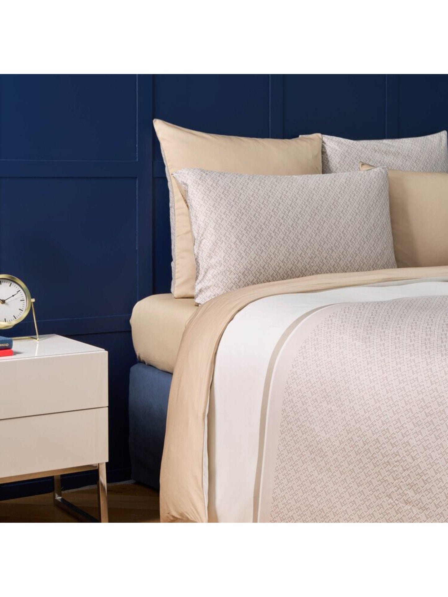 Tommy Hilfiger 210 Thread Count Sateen Weave Duvet Cover