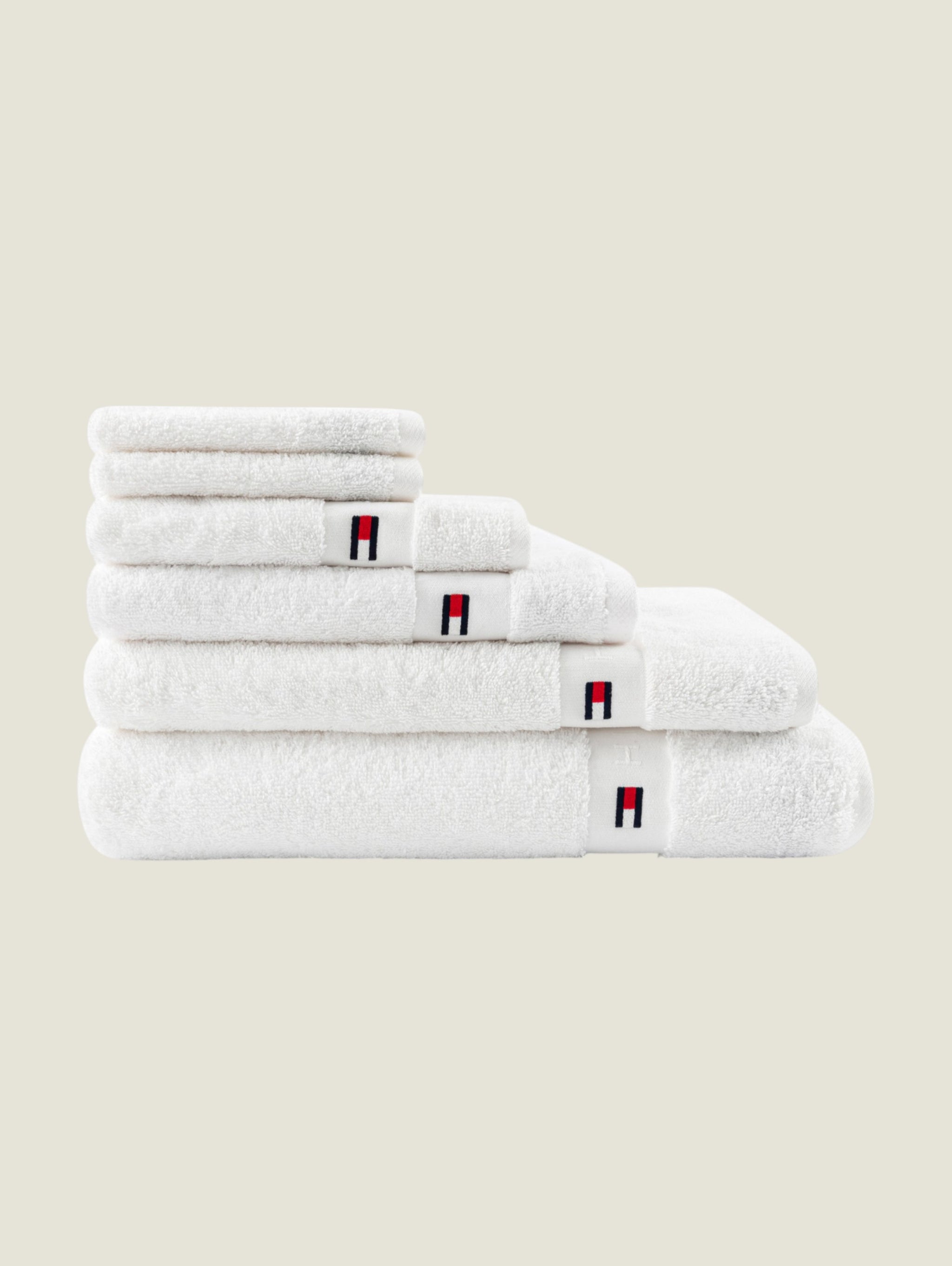 Tommy Hilfiger 520 GSM Legend Towel