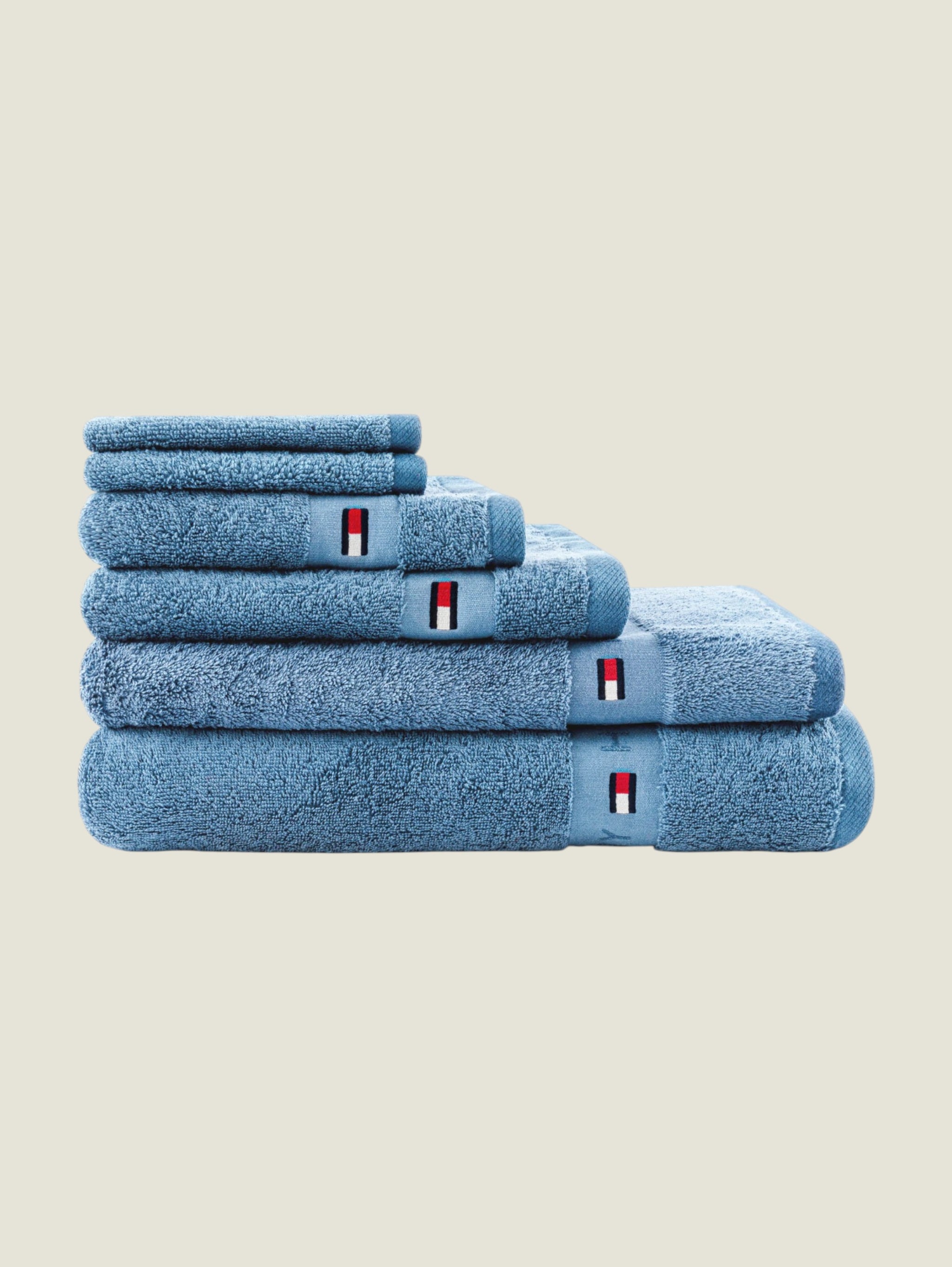Tommy Hilfiger 520 GSM Legend Towel