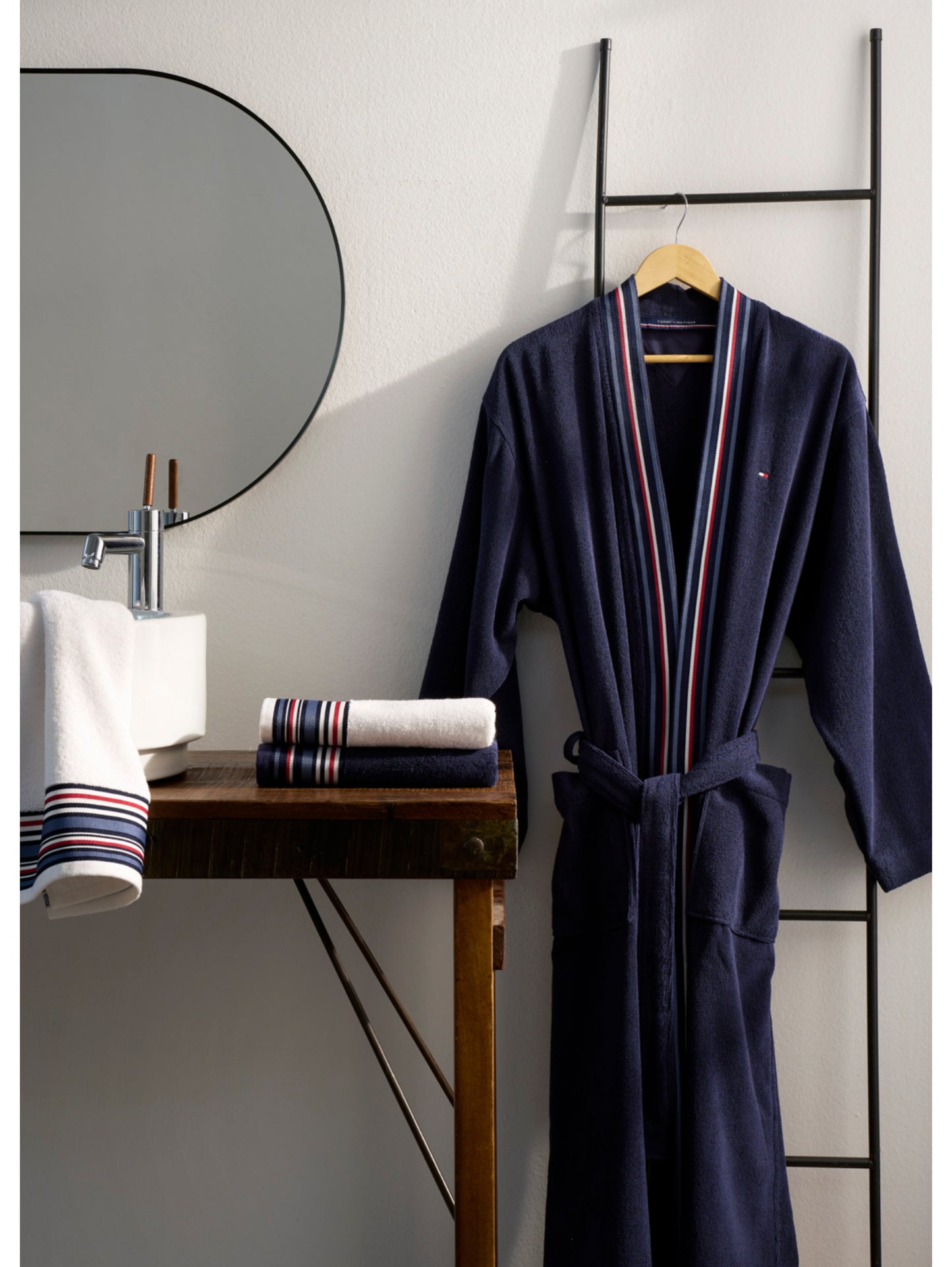 Tommy Hilfiger 360 GSM Teams Bathrobe - Navy