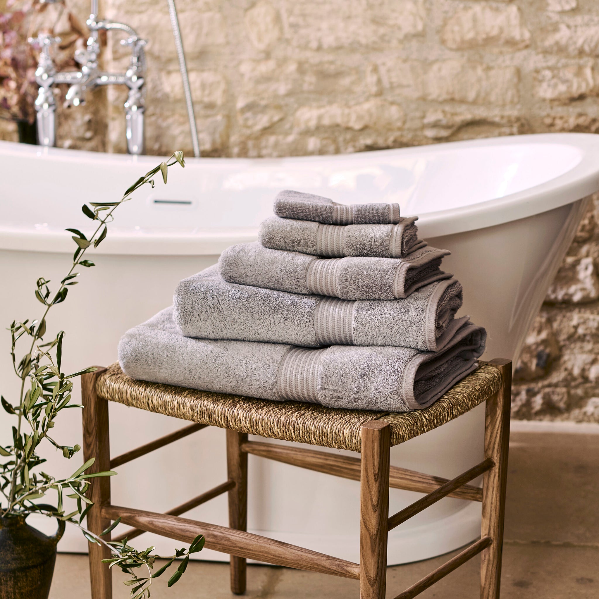 Christy Supreme Hygro Sheet Towel Silver 90X165Cm Bath Sheet 90X165 cm / Grey