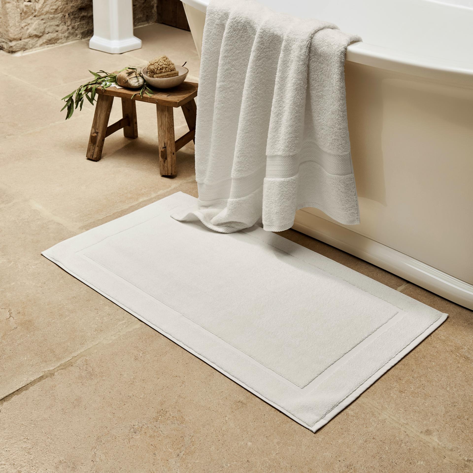 Christy Renaissance Bath Mat – Parchment