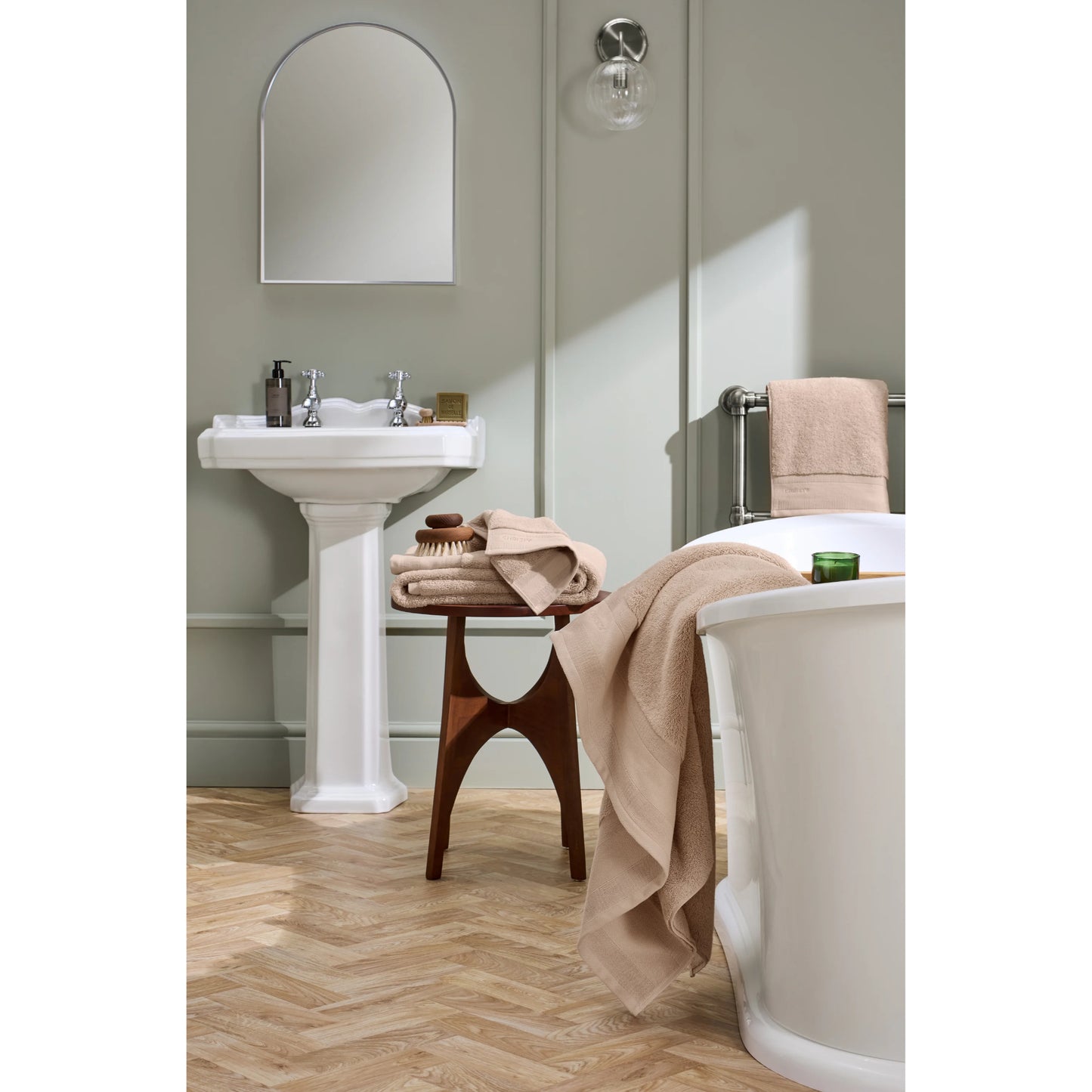 Christy Signature Towels - 800 GSM