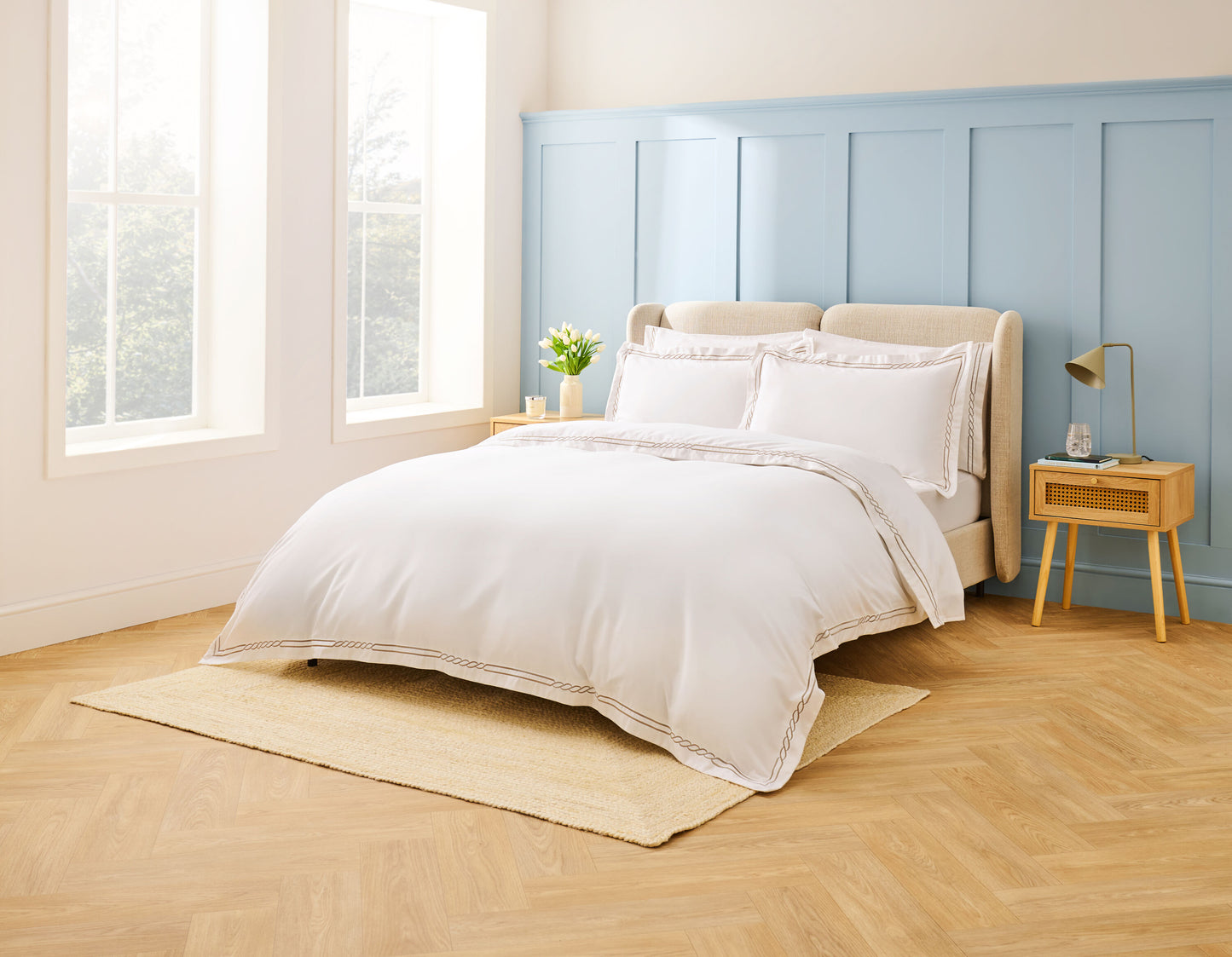 Nautical Duvet Set White with Silver Embroidery Light Grey / Double - 200x200, 50x75 + 5 CM (2)