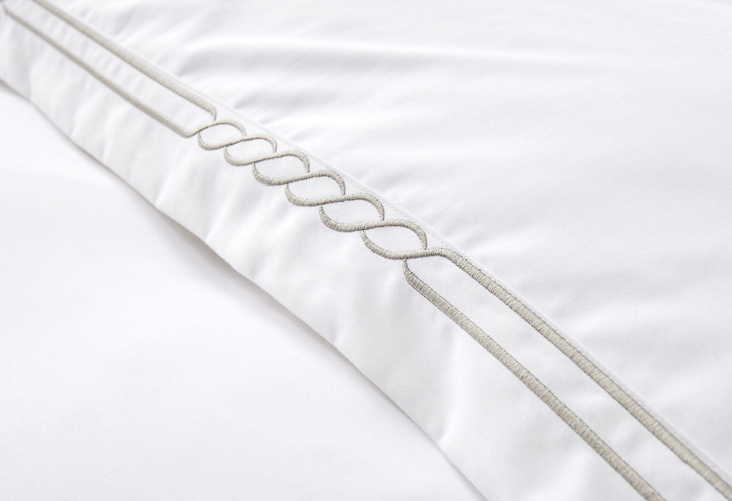 Nautical Duvet Set White with Silver Embroidery Light Grey / Double - 200x200, 50x75 + 5 CM (2)