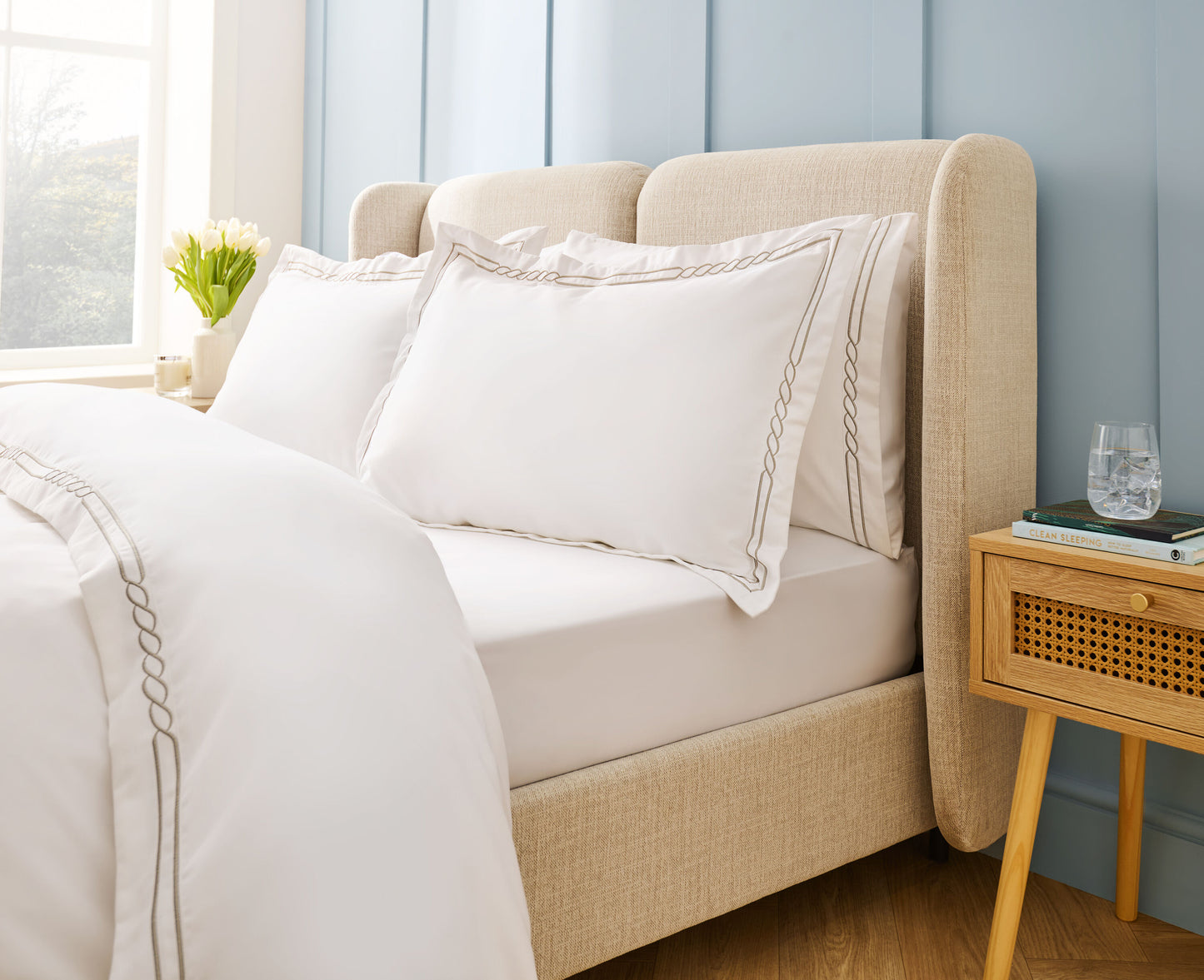 Nautical Duvet Set White with Silver Embroidery Light Grey / Gulf King - 240x220, 50x75 + 5 CM (2)