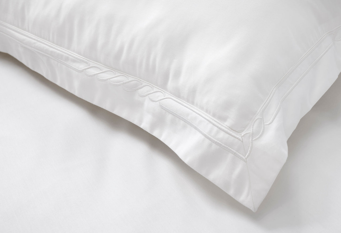 Nautical Duvet Set White with White Embroidery White / Gulf King - 240x220, 50x75 + 5 CM (2)
