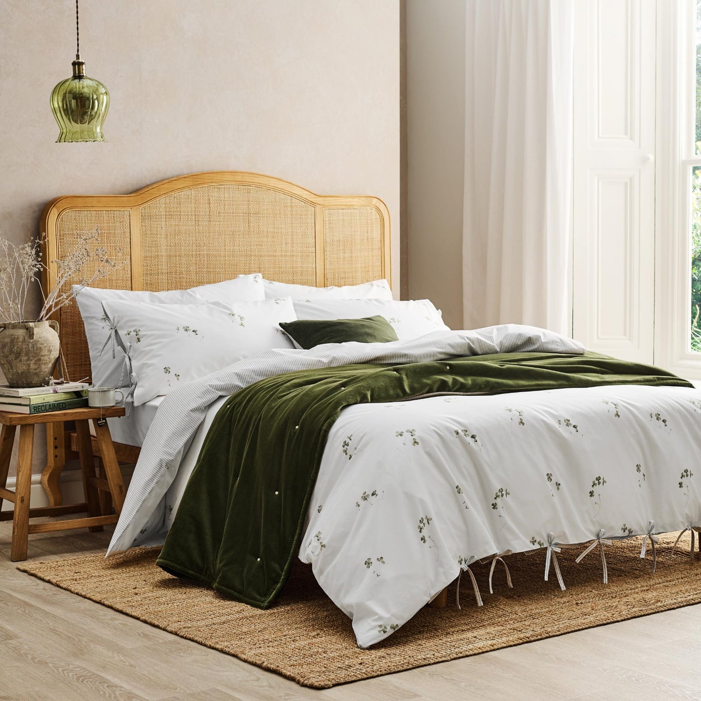 Christy Clover Duvet Set – Green