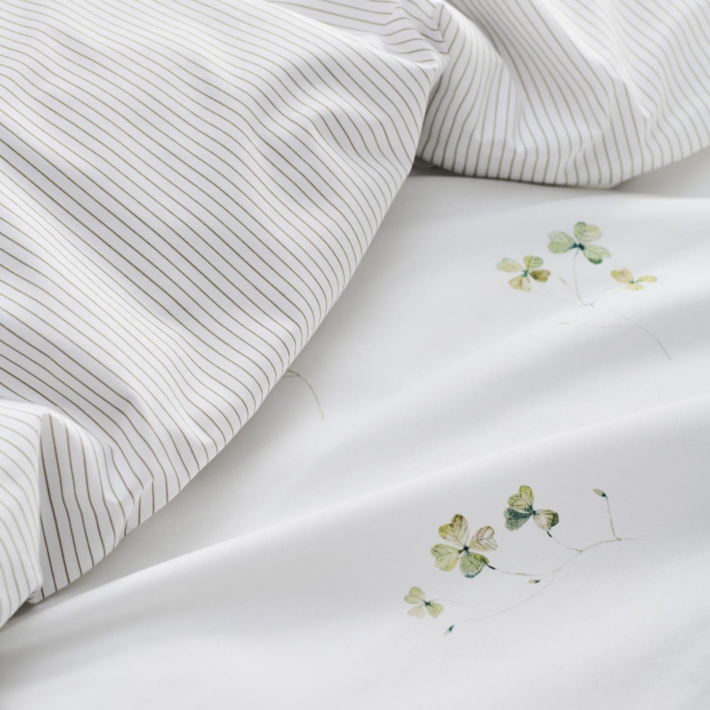 Christy Clover Duvet Set – Green