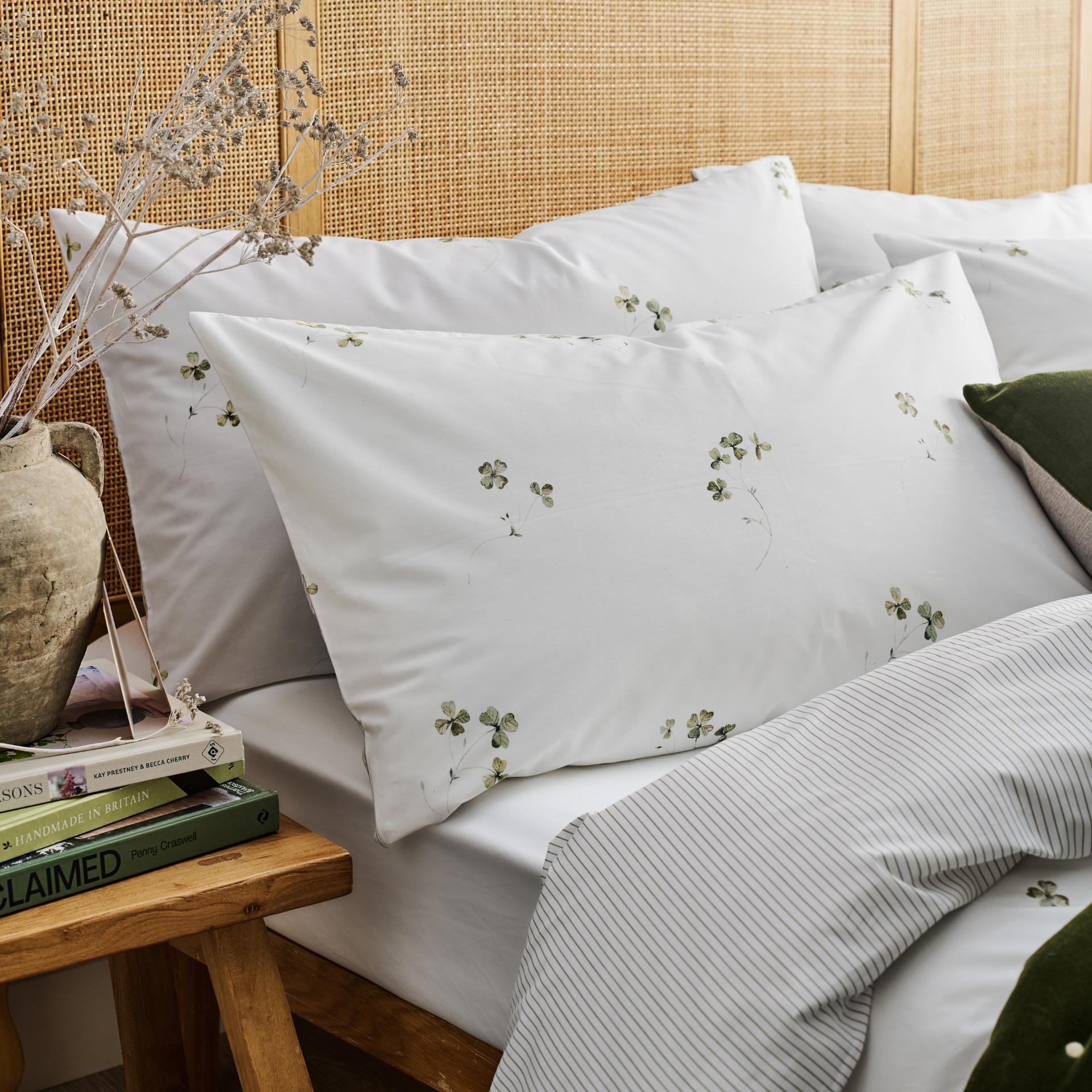 Christy Clover Duvet Set – Green