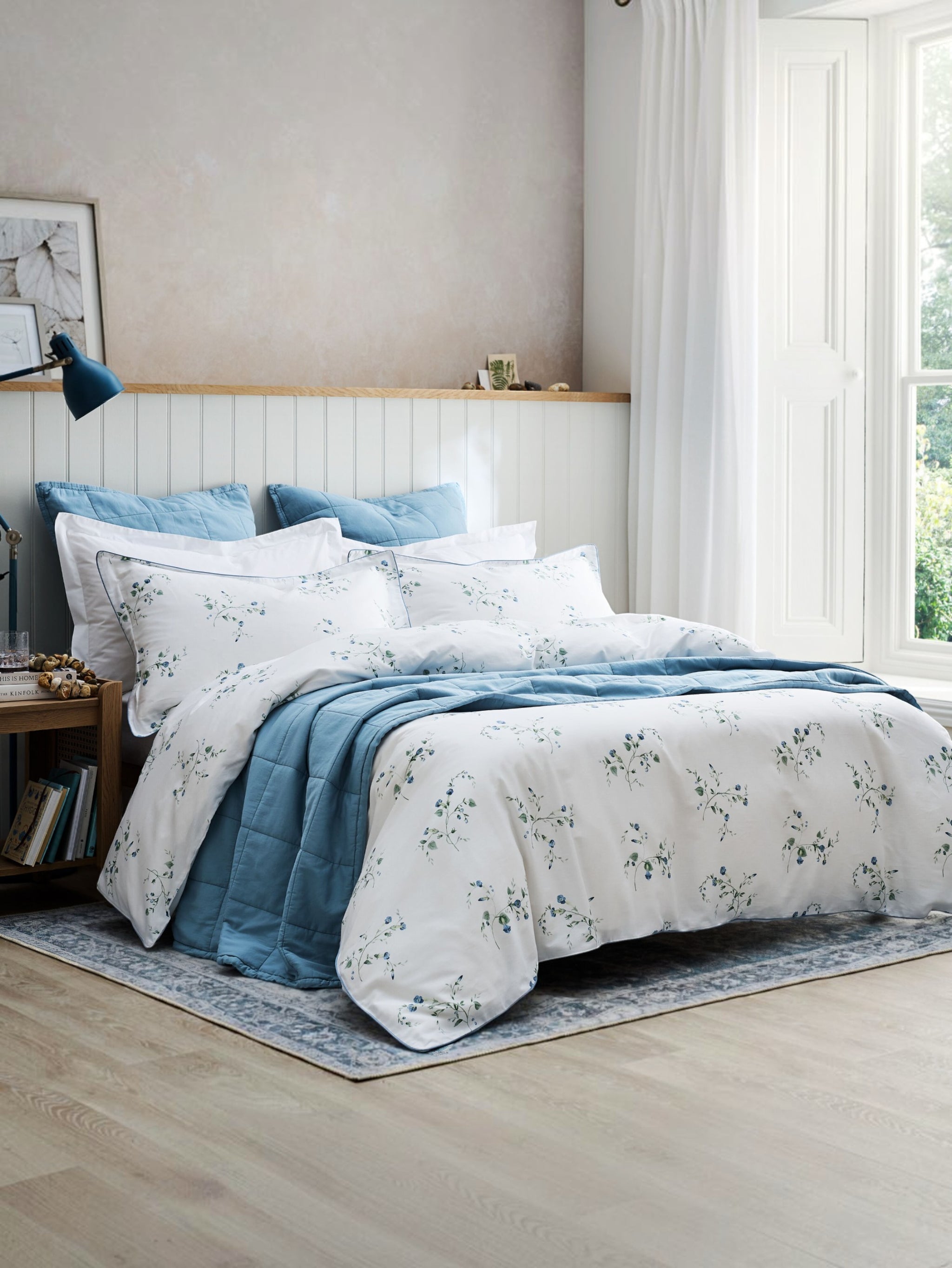 Christy Forget Me Knot Comforter Set - 200 Thread Count Sateen