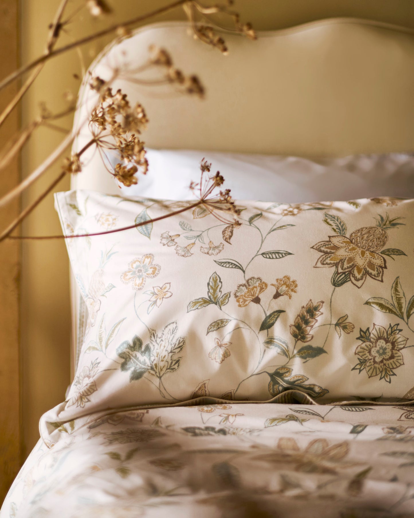 Kew Comforter UAE Blue / King Comforter - 230x220, 50x75+ 3 CM (2)