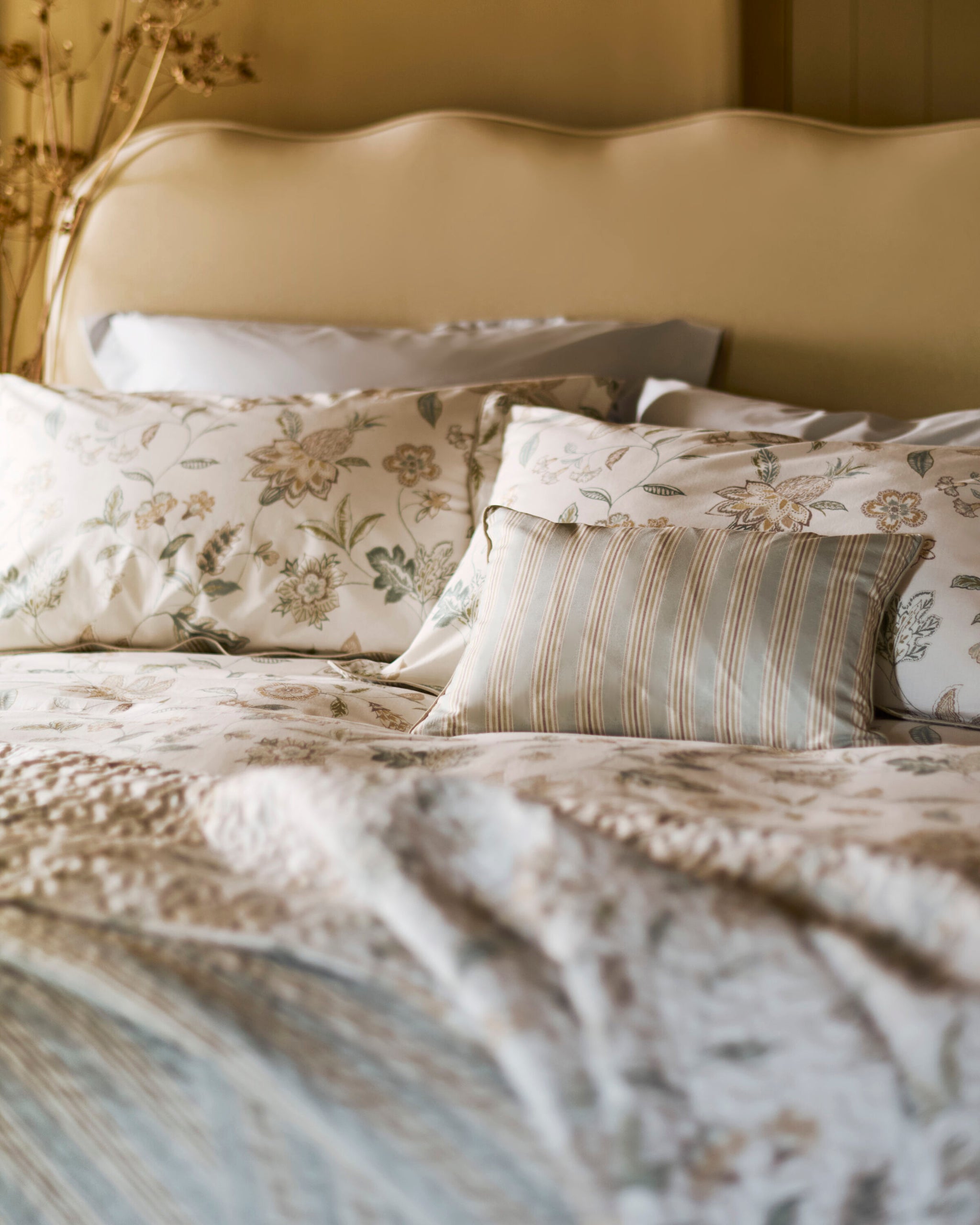Kew Comforter UAE Blue / Queen-Comforter - 200x220, 50x75+ 3 CM (2)