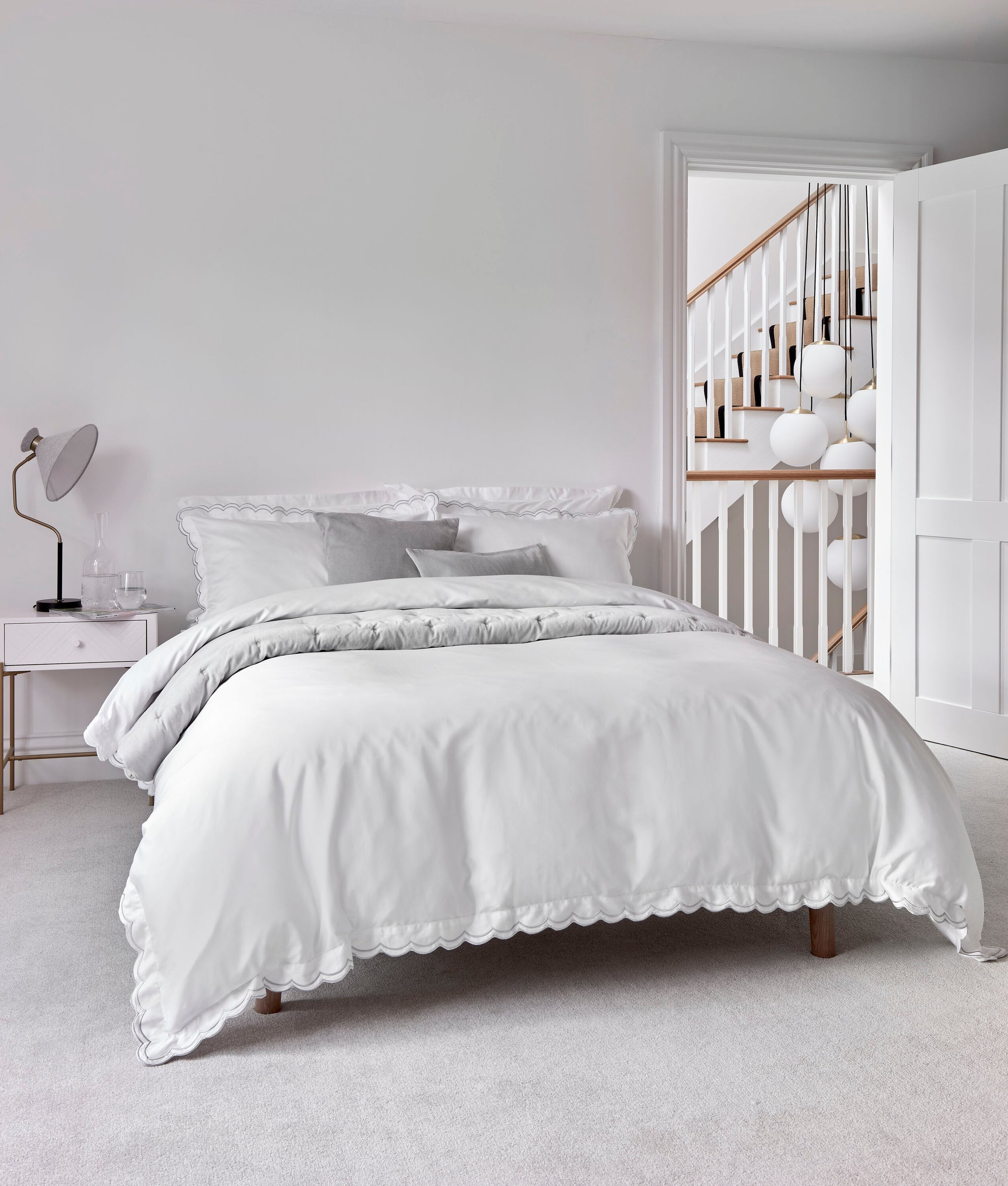 Scallop Edge Duvet Set Light Grey / Gulf King Duvet Set - 240x220, 50x80 + 3 CM (2)
