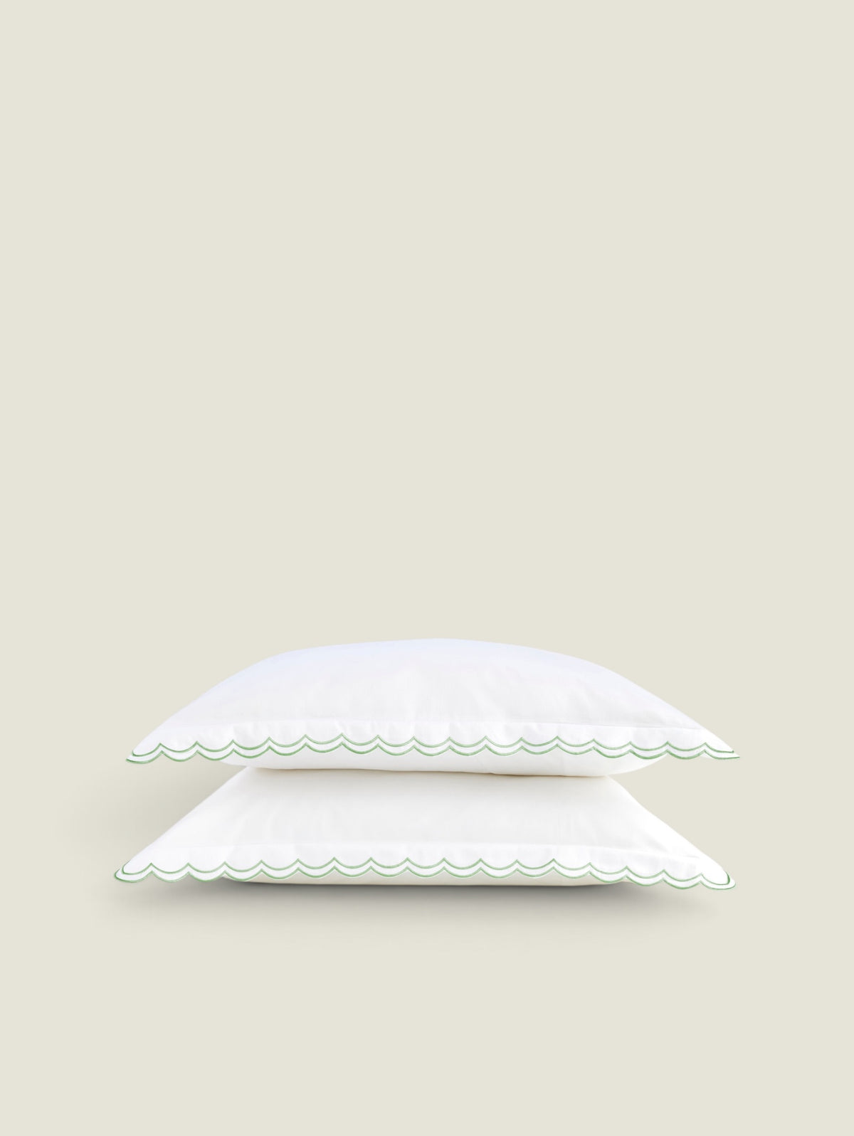 Christy Scallop Edge Pillow Cover - 300 Thread Count Sateen Queen / Green