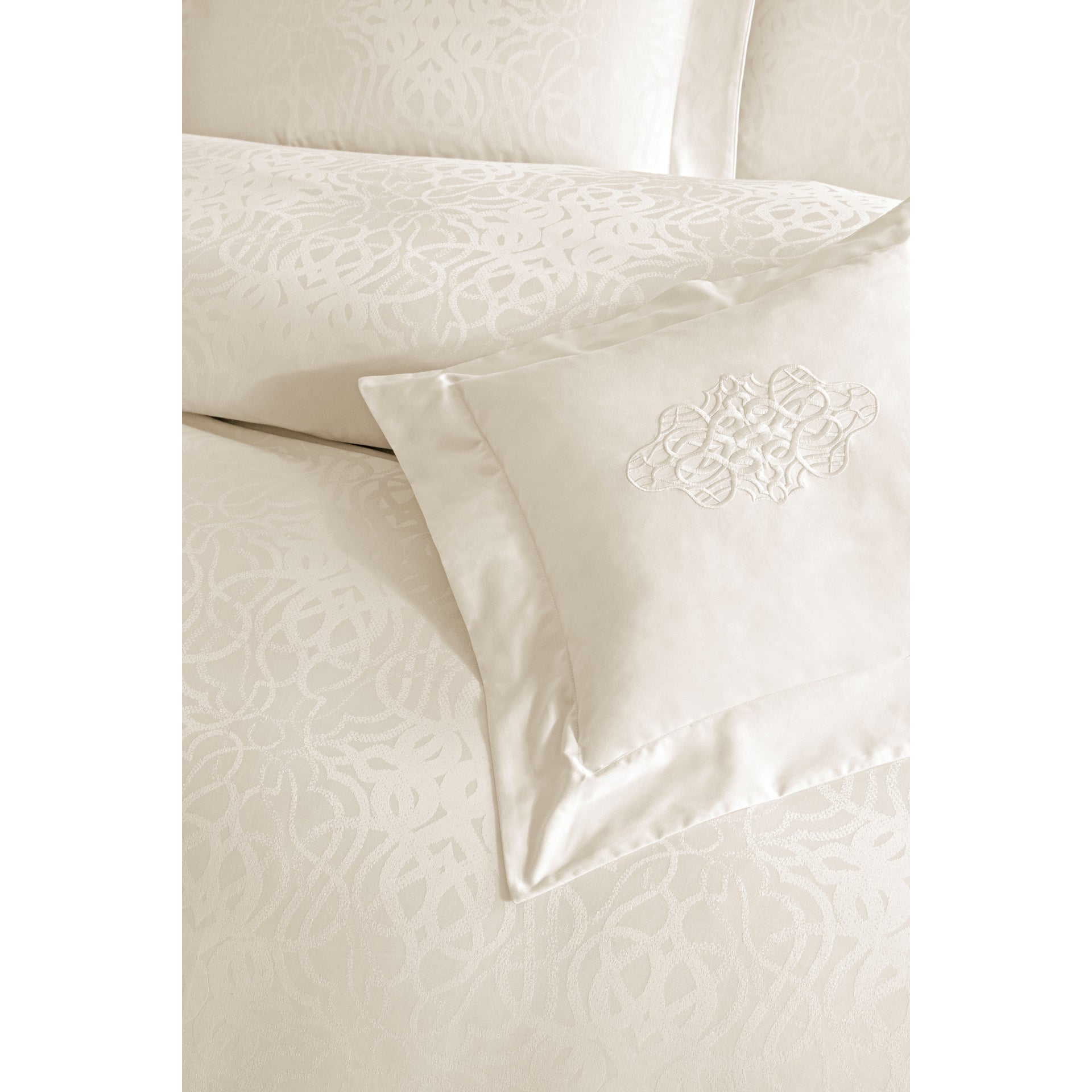 Valeron Valoris Duvet Set - 300 Thread Count Jacquard