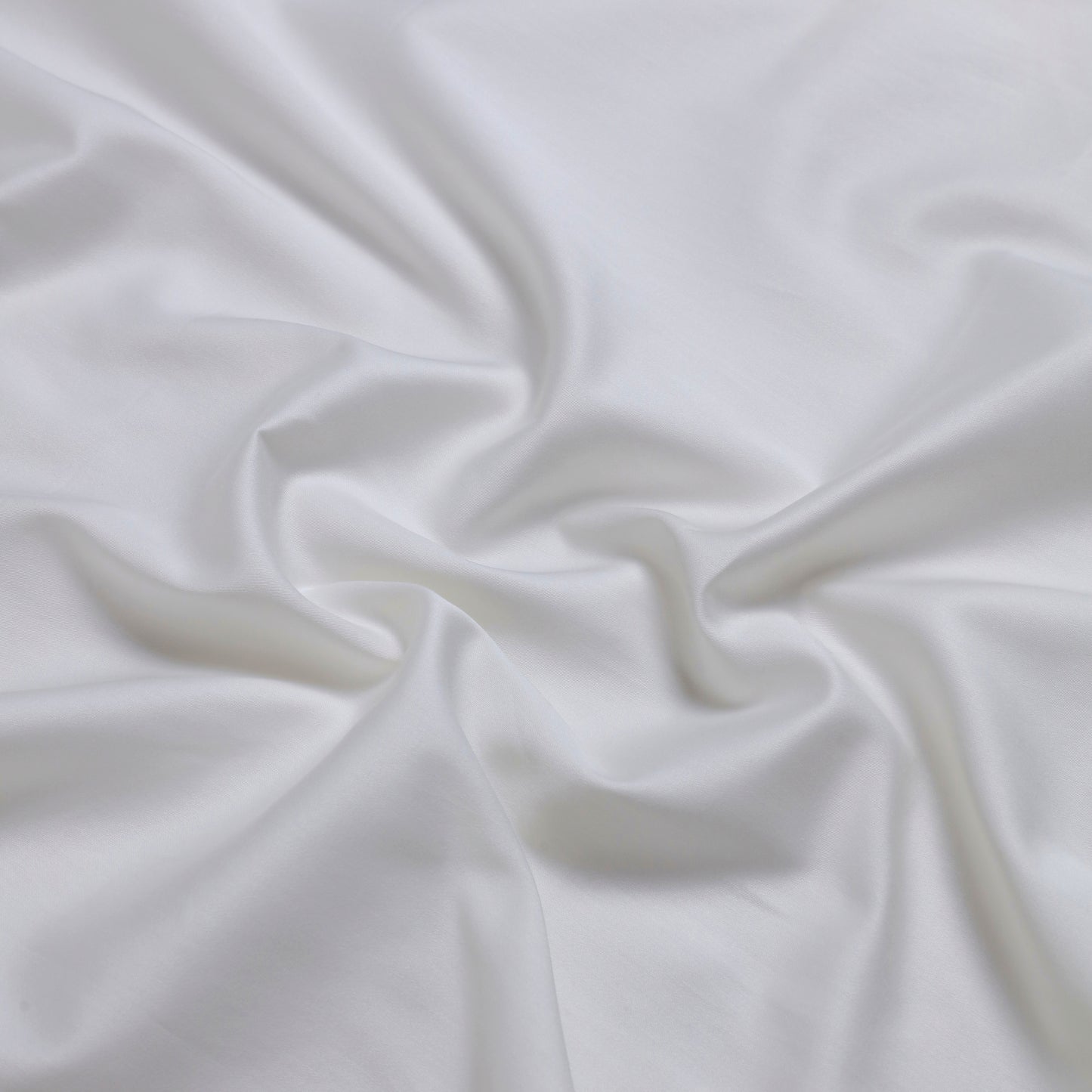 Royal Living Fitted Sheet - 200 Thread Count