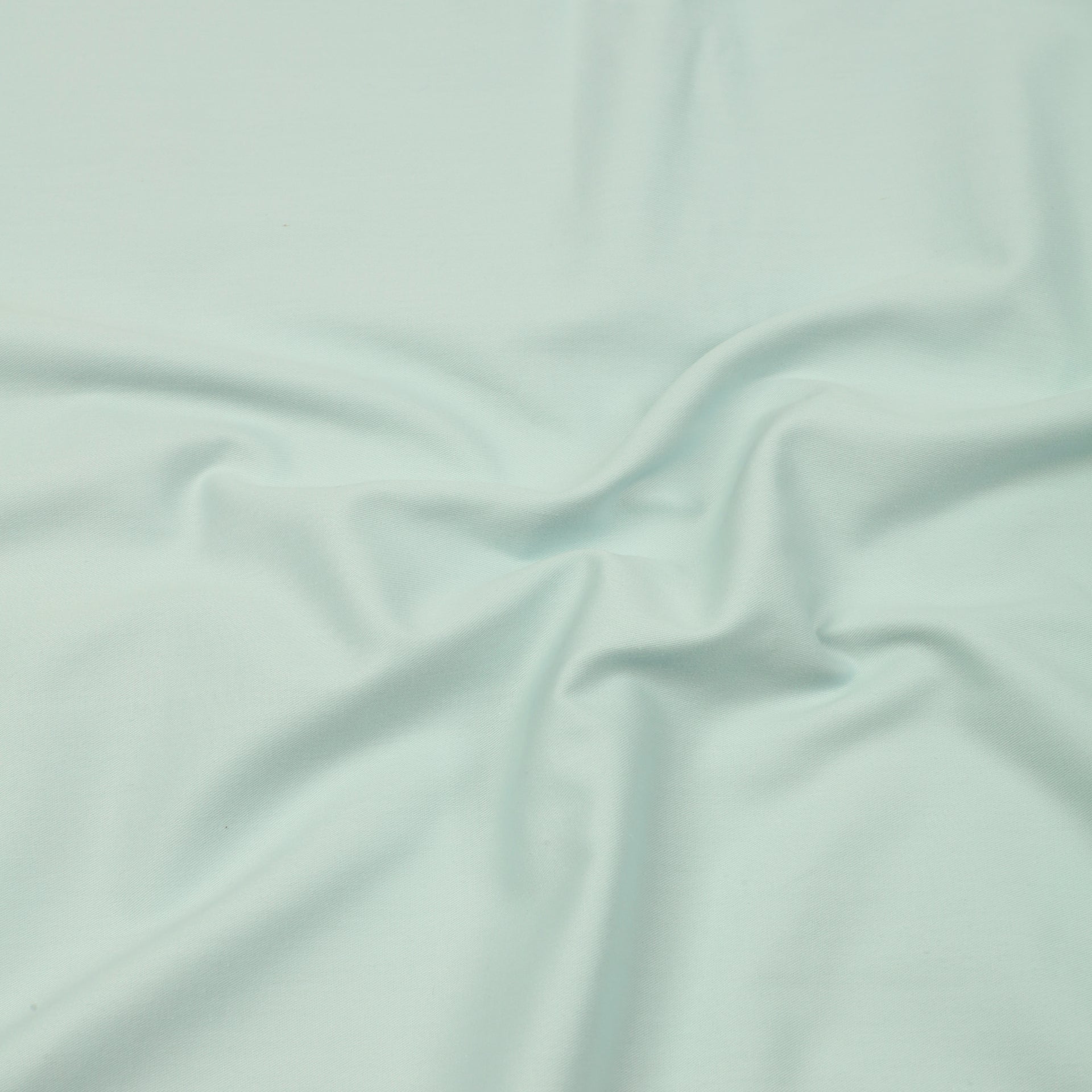 Royal Living Fitted Sheet - 200 Thread Count
