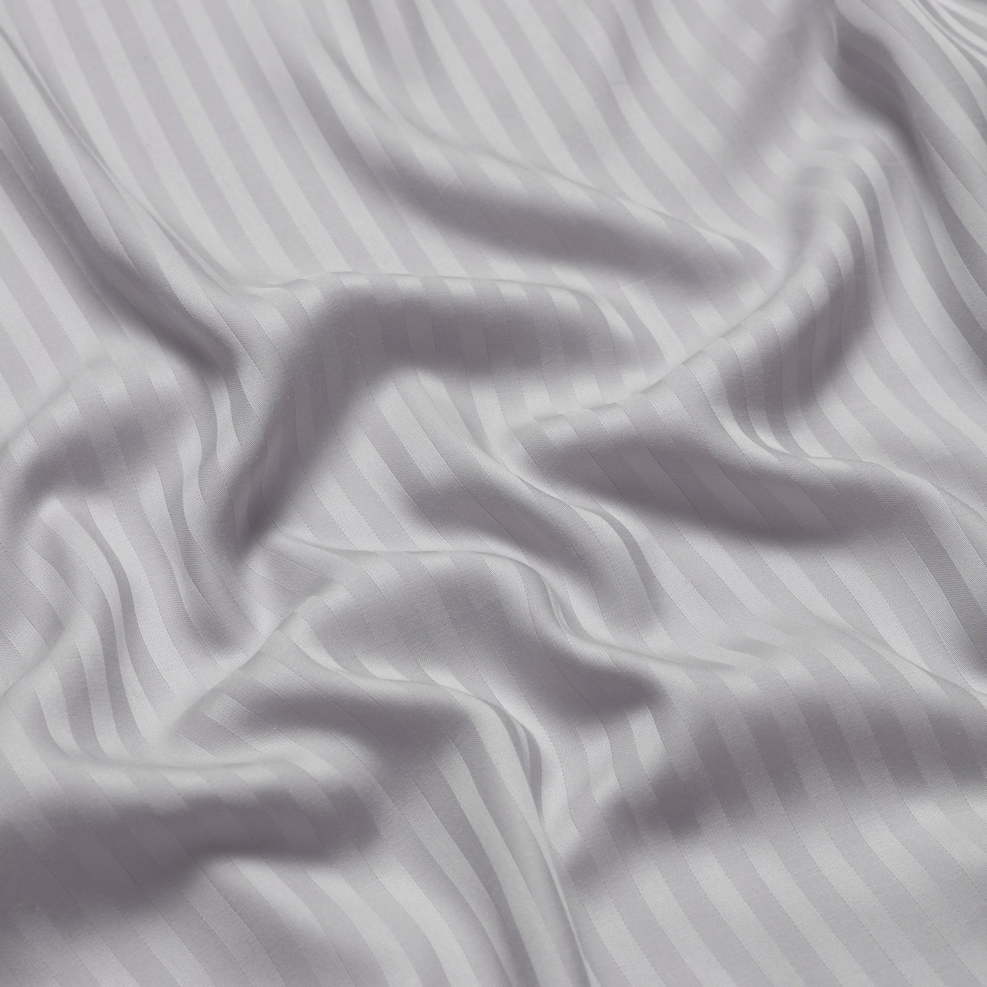 3 Pcs Luxurious 300 Thread Count Bamboo  Sateen Thin Stripe Duvet Cover Set King Duvet Cover - 240 x 220 CM, Pillow cases  50 x 80 CM / Grey