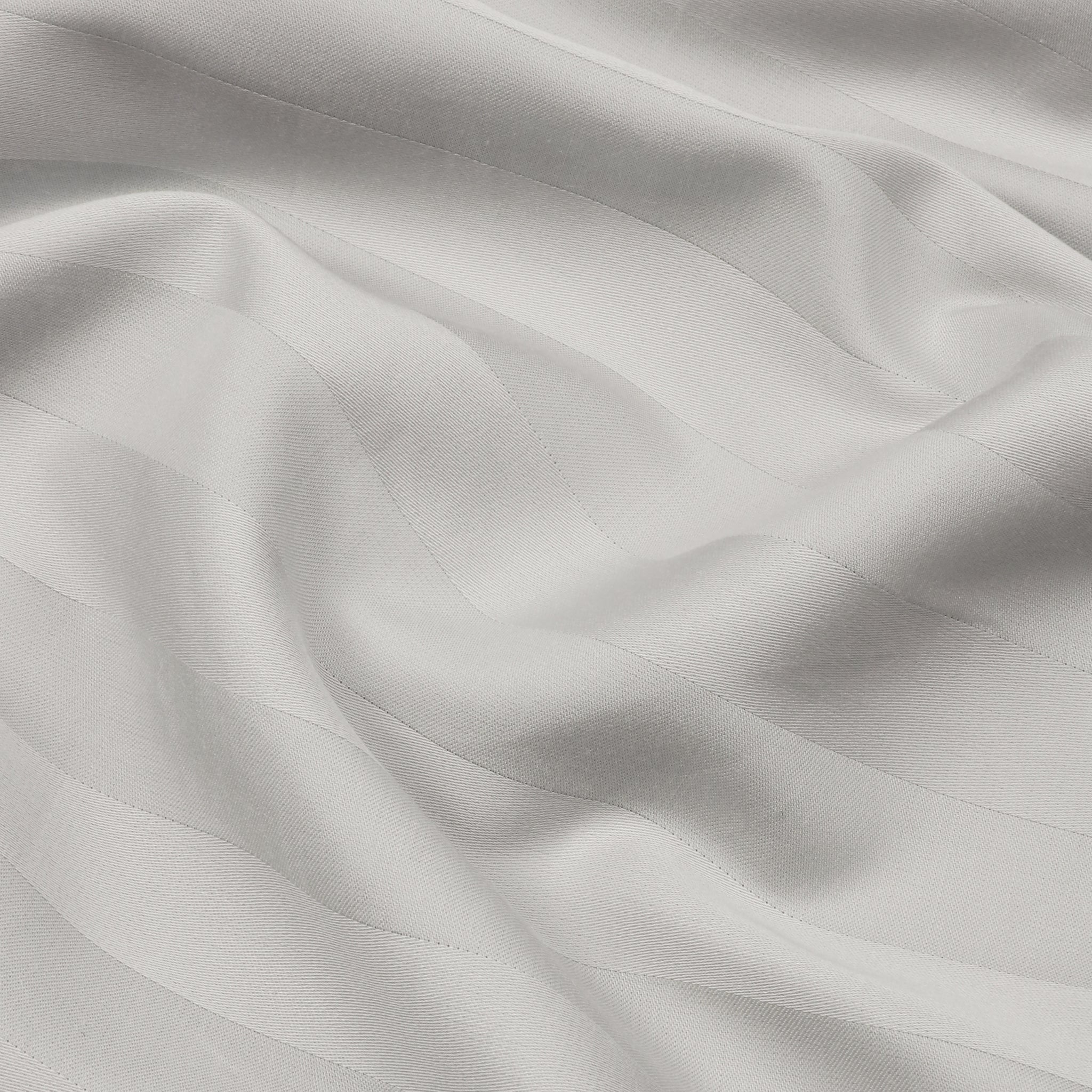 Luxurious 300 Thread Count Bamboo  Sateen Wide Stripe Duvet Cover Set - 3 Piece Collection Queen Duvet Cover - 200 x 200 CM, Pillow cases  50 x 80 CM / Grey