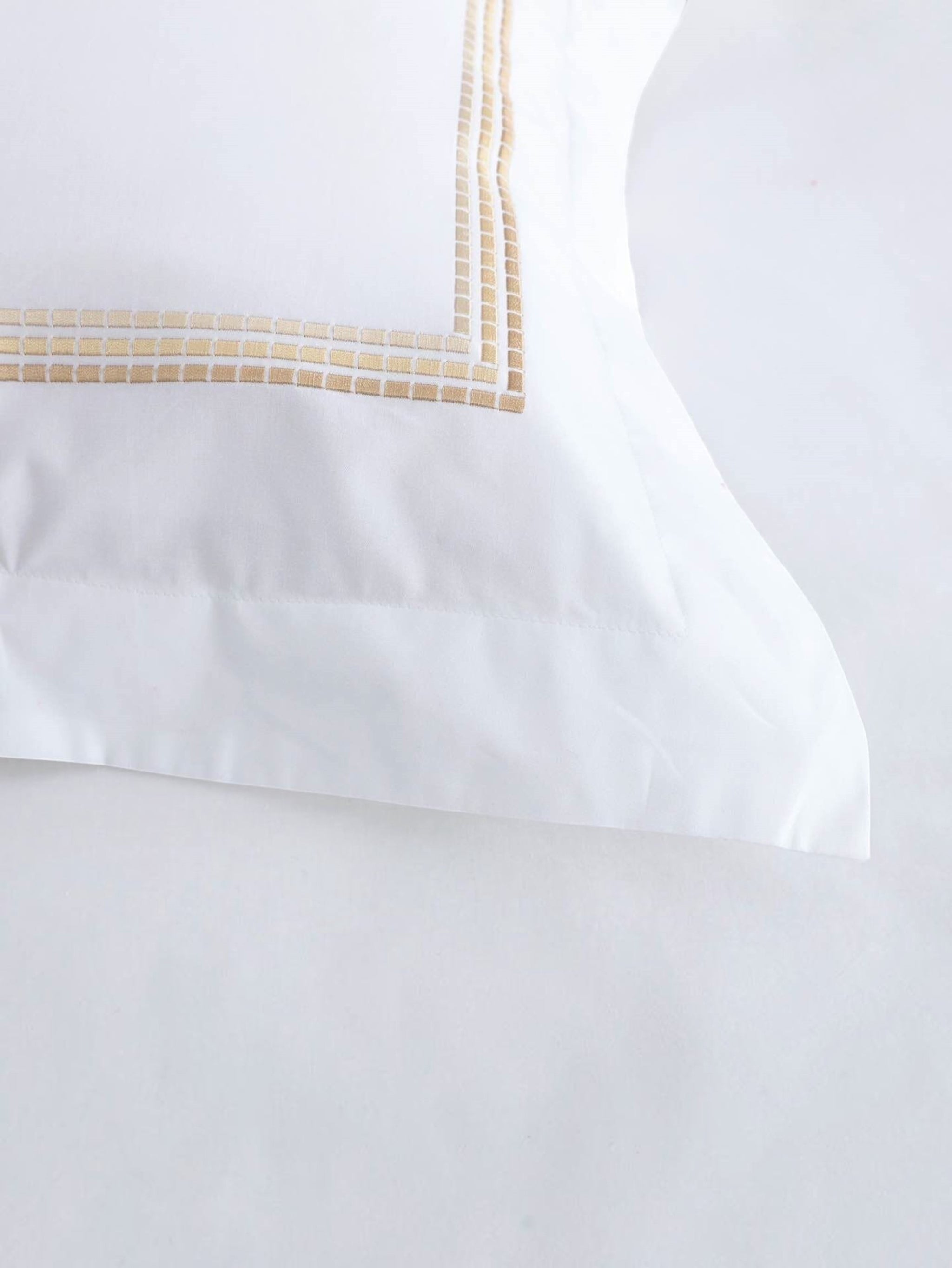 Dwell Alexis Duvet Set - 200 Thread Count Percale