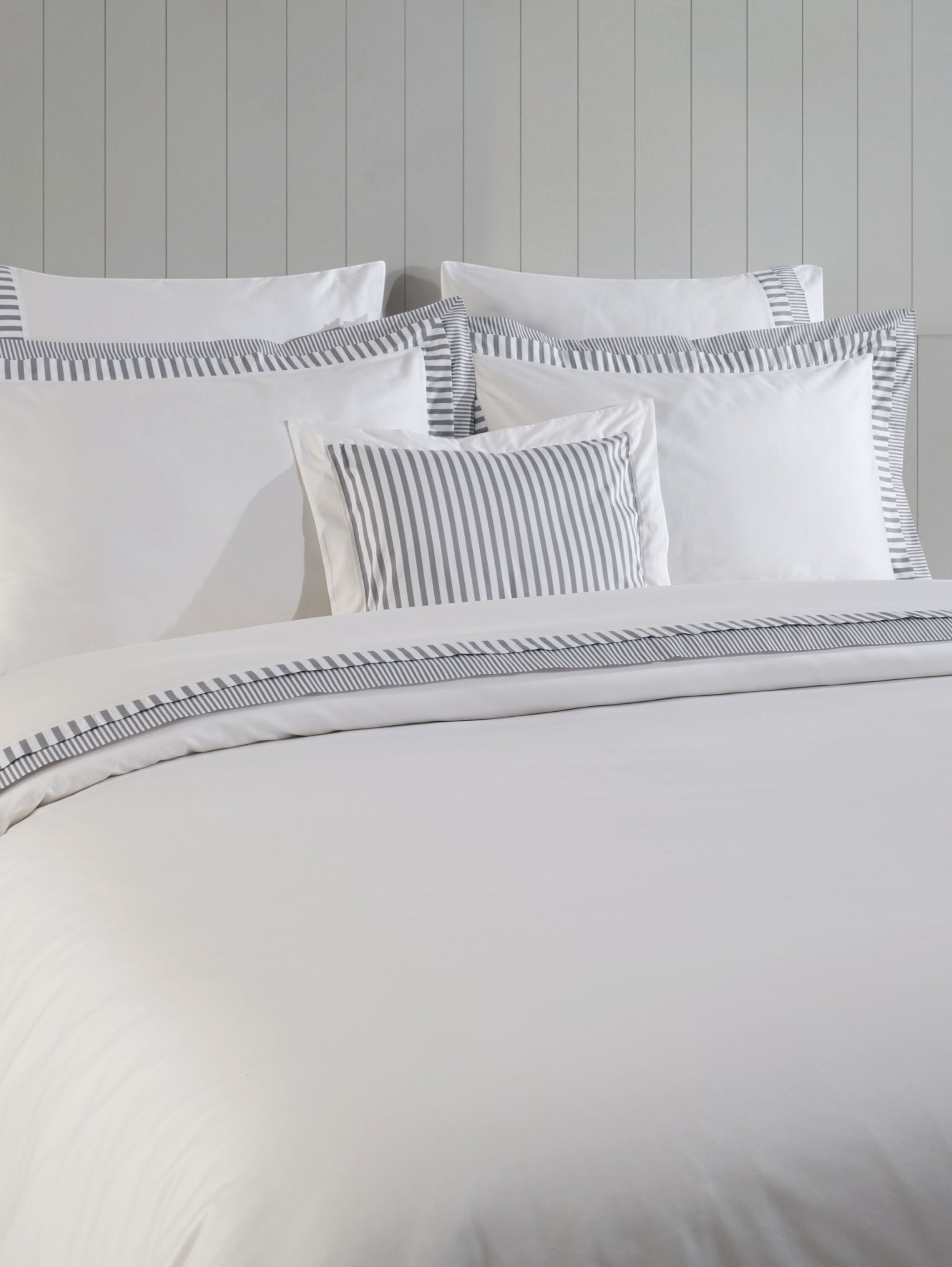 Latife Duvet Cover Set