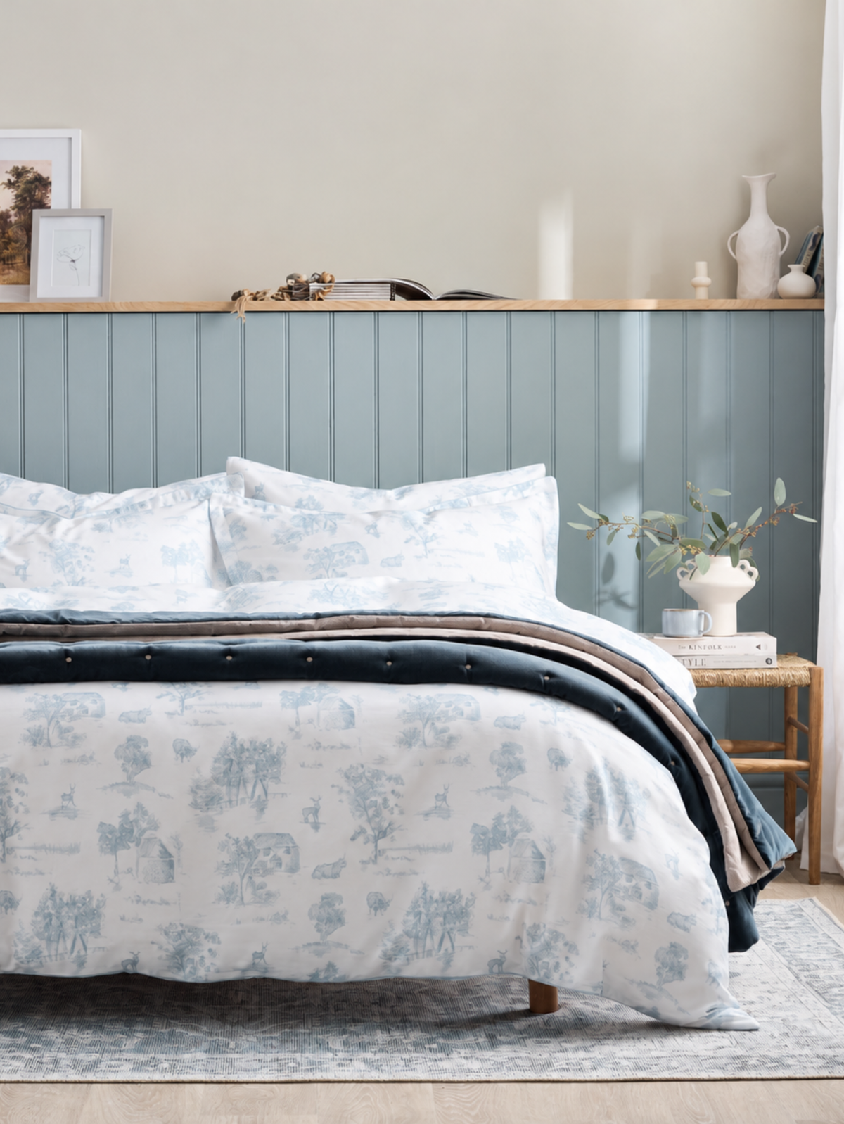 Christy Cotswold Toile Duvet Set