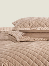 Lindsey 3-Piece Quilted Velvet Bedspread Set – Soft, Breathable & Lightweight