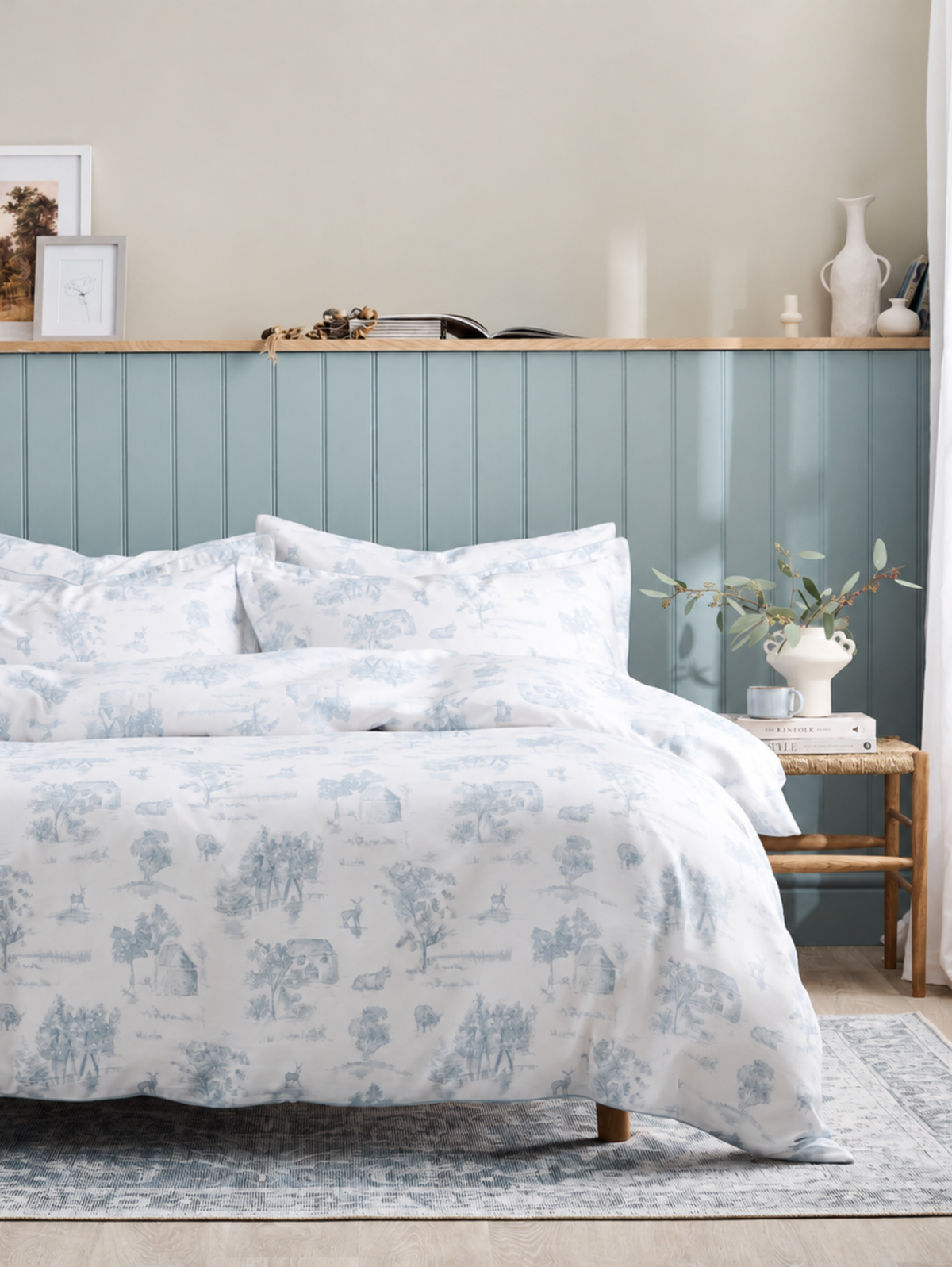 Christy Cotswold Toile Duvet Set