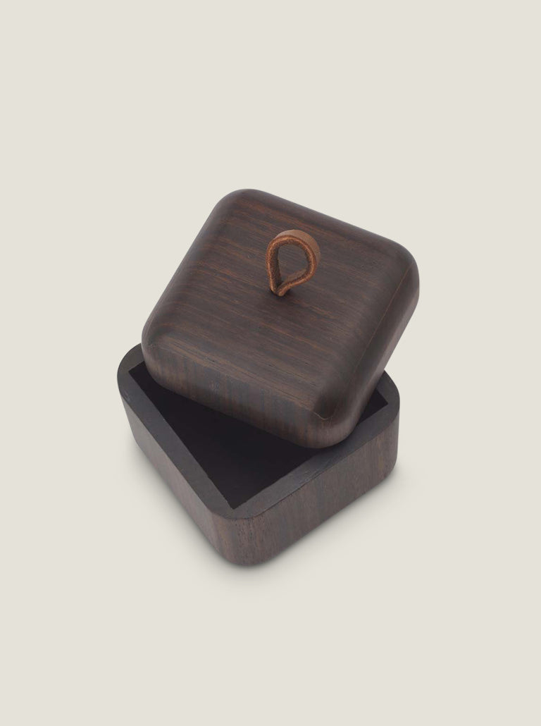 Aquanova  Ebony Beauty Box