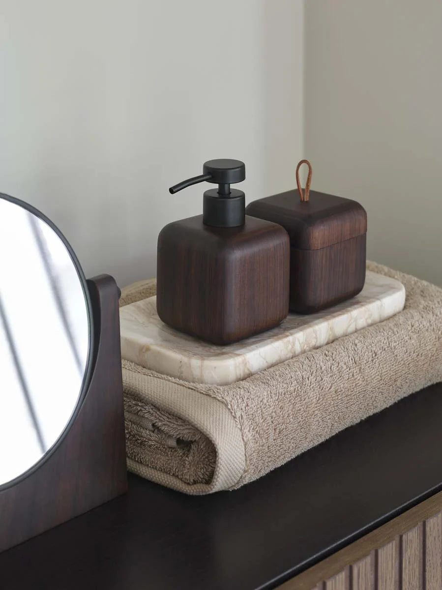 Aquanova  Ebony Beauty Box