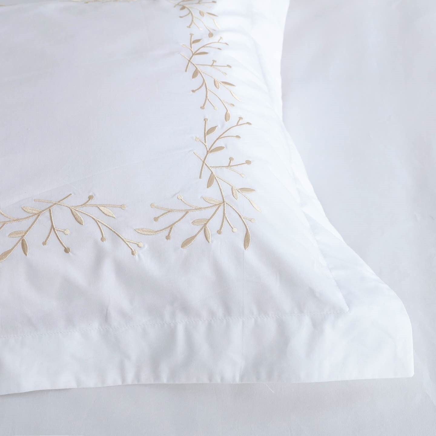 100% Cotton Percale Embroidered 4 Piece Duvet Cover Set - Serene