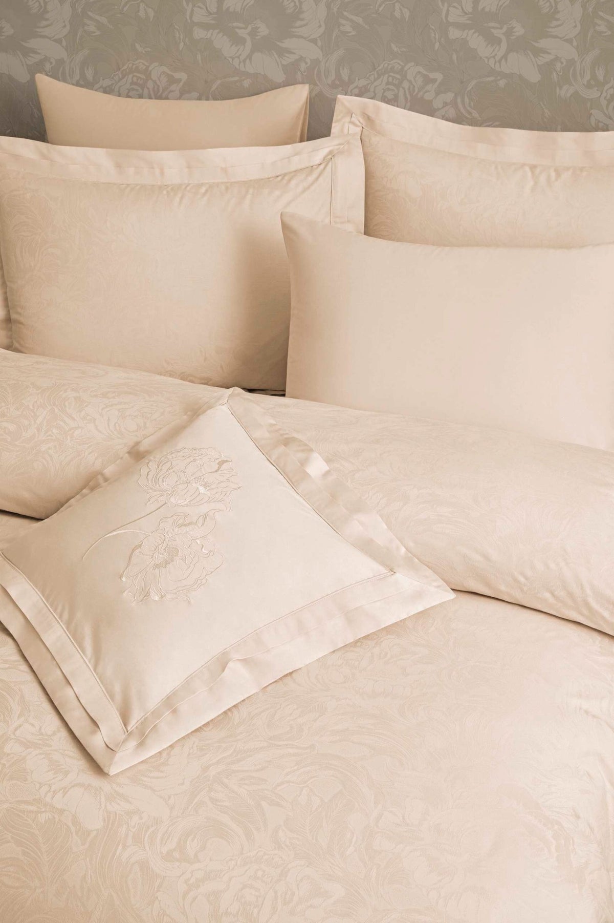 Valeron Aventus Duvet Sets-310 Thread Count